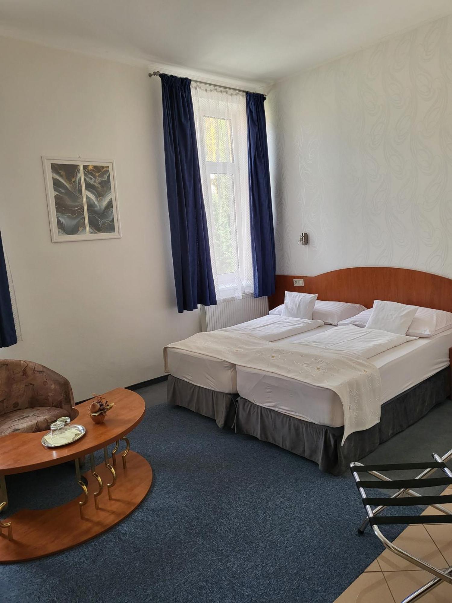 Hotel Margit Trencianske Teplice Ngoại thất bức ảnh