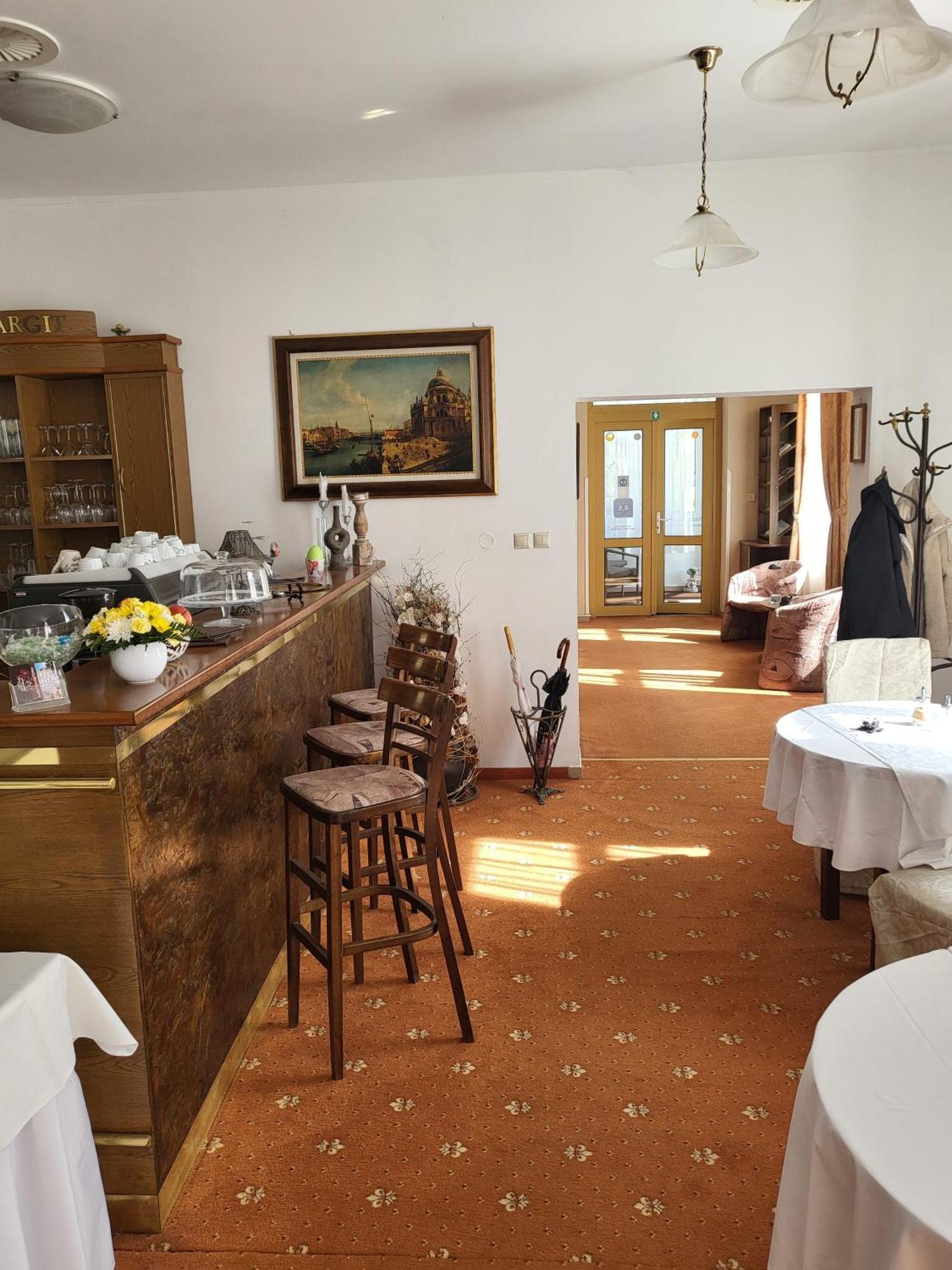 Hotel Margit Trencianske Teplice Ngoại thất bức ảnh