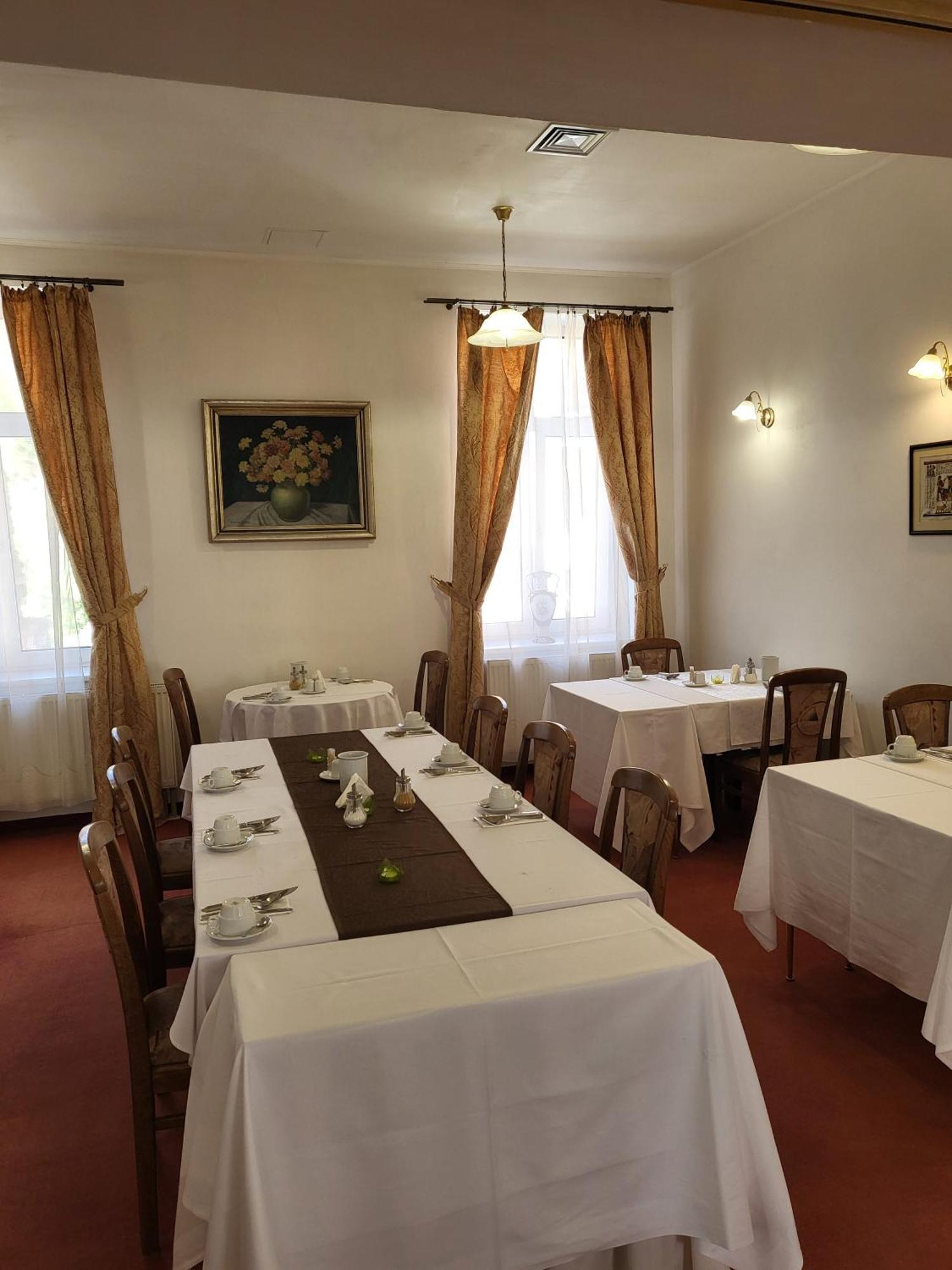 Hotel Margit Trencianske Teplice Ngoại thất bức ảnh