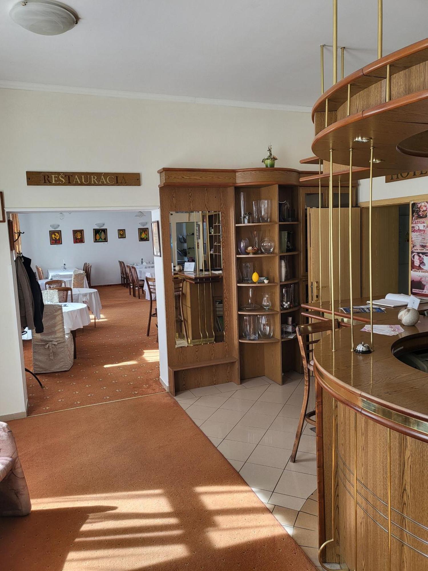Hotel Margit Trencianske Teplice Ngoại thất bức ảnh