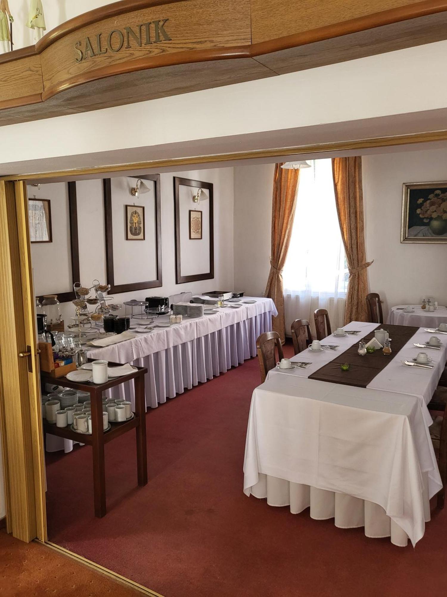 Hotel Margit Trencianske Teplice Ngoại thất bức ảnh