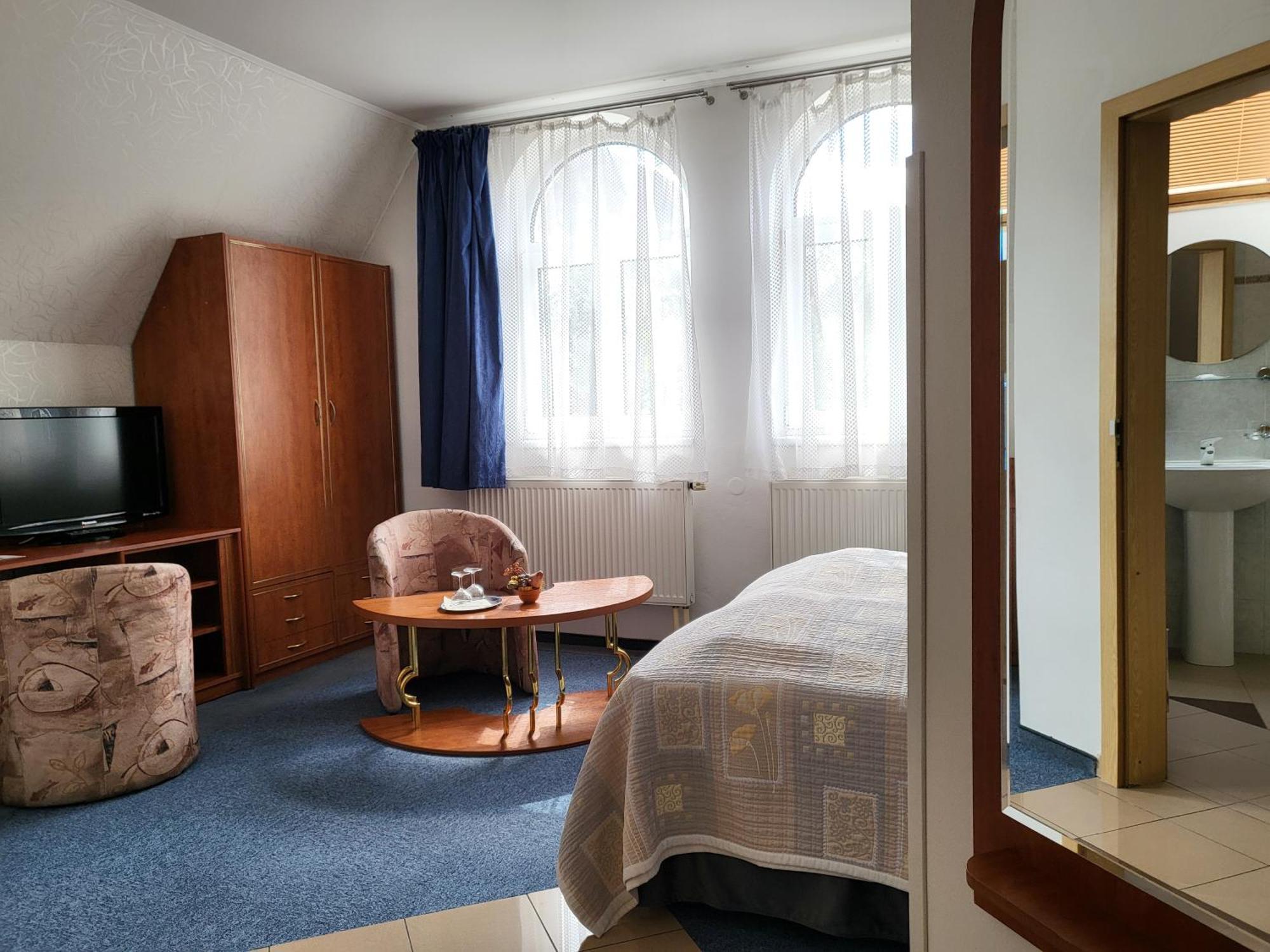 Hotel Margit Trencianske Teplice Ngoại thất bức ảnh